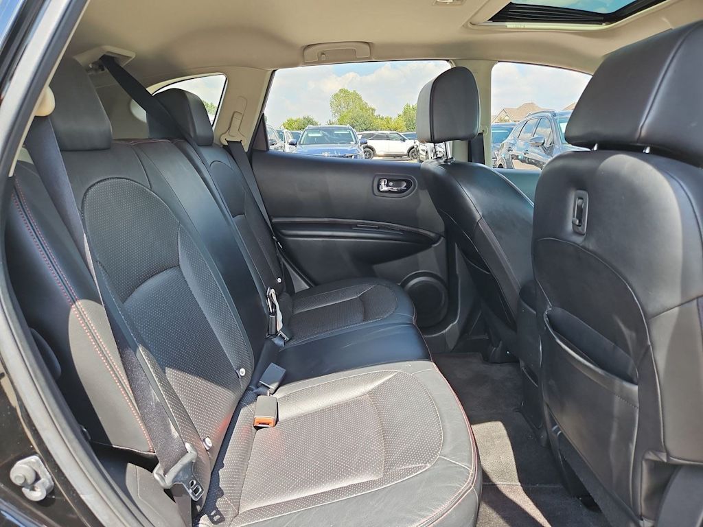 Thumbnail: 2013 Nissan Rogue - 28