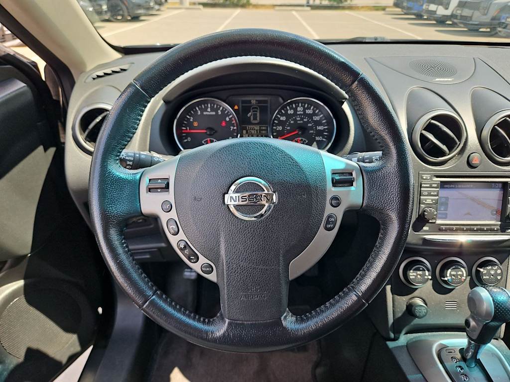 Thumbnail: 2013 Nissan Rogue - 13