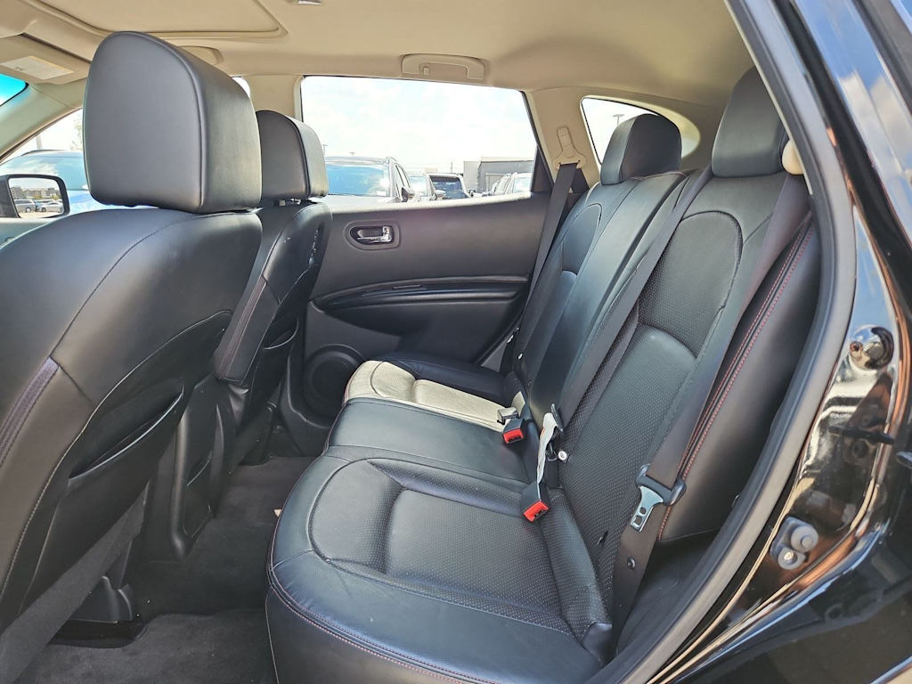 Thumbnail: 2013 Nissan Rogue - 27