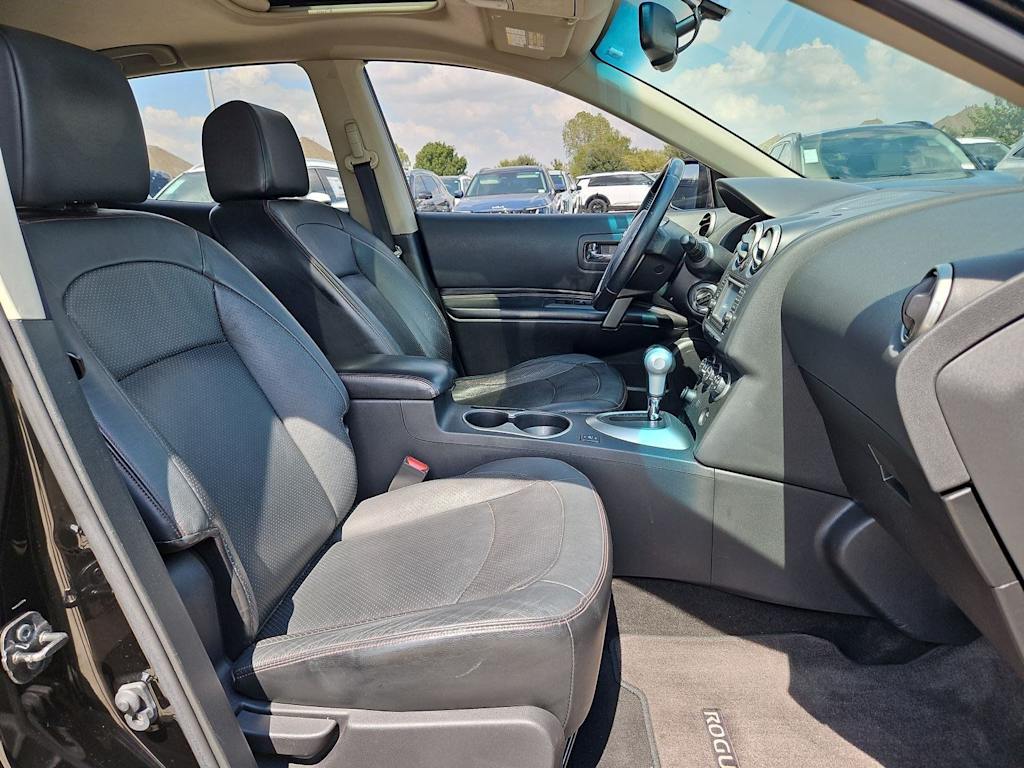 Thumbnail: 2013 Nissan Rogue - 11