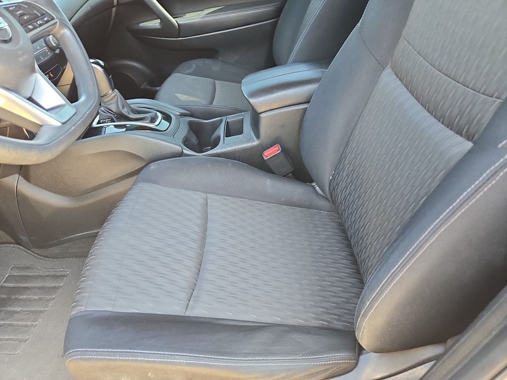 Thumbnail: 2017 Nissan Rogue - 10