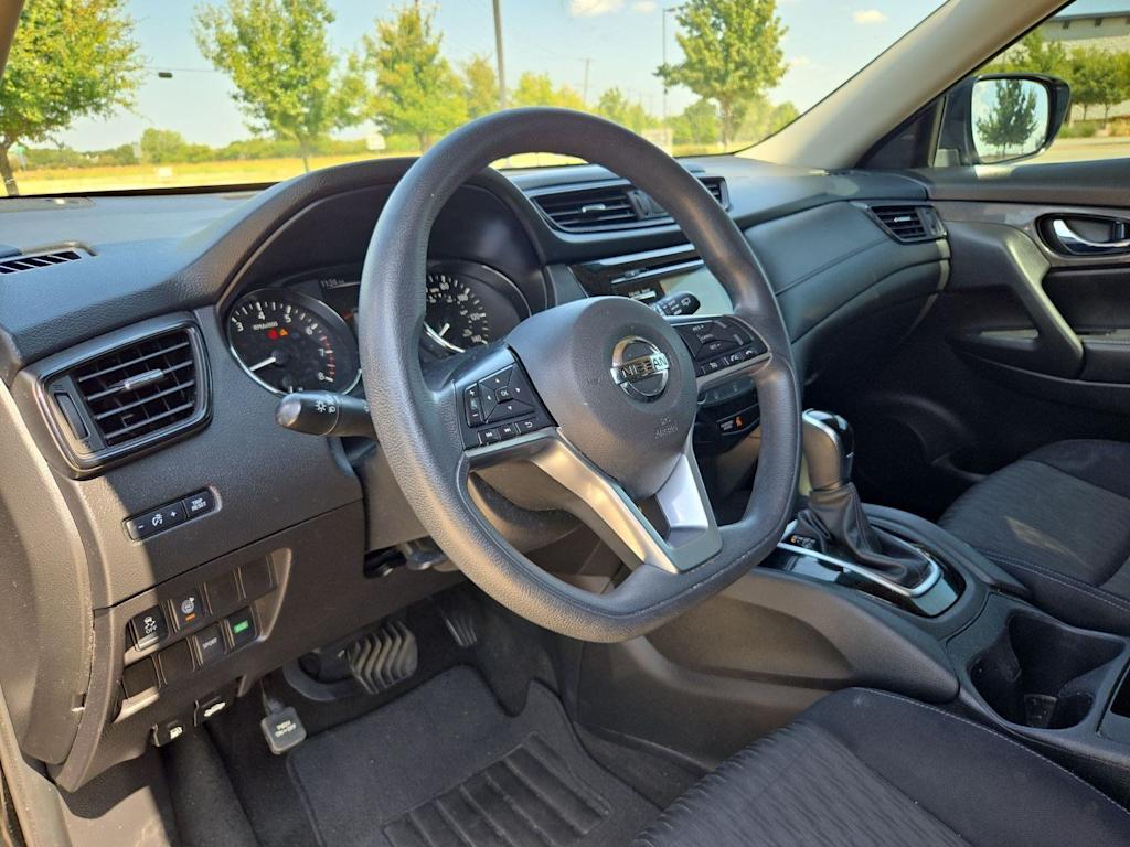Thumbnail: 2017 Nissan Rogue - 2