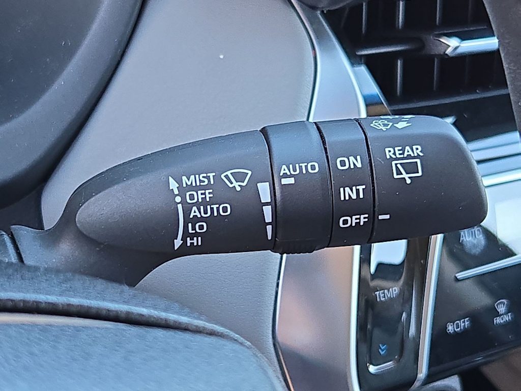 Thumbnail: 2024 Toyota Venza - 32