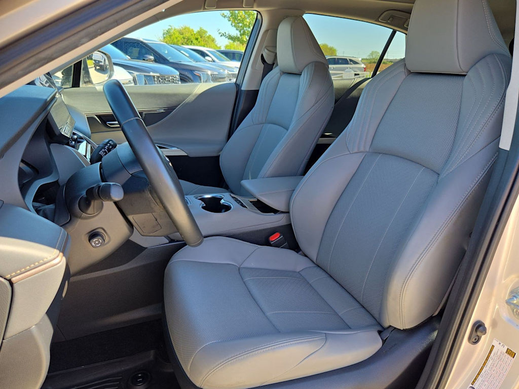 Thumbnail: 2024 Toyota Venza - 10