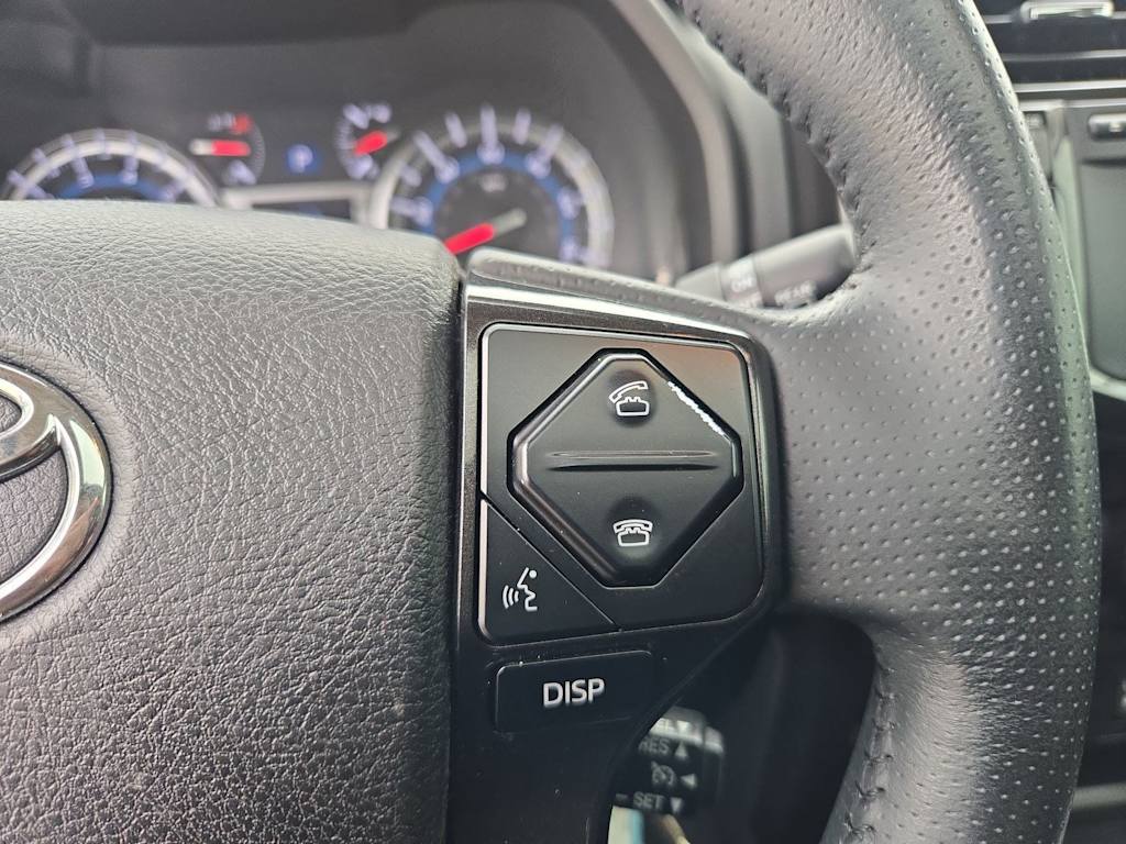 Thumbnail: 2018 Toyota 4Runner - 30