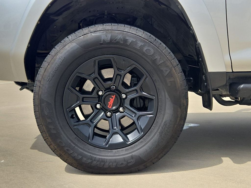 Thumbnail: 2022 Toyota 4Runner - 8