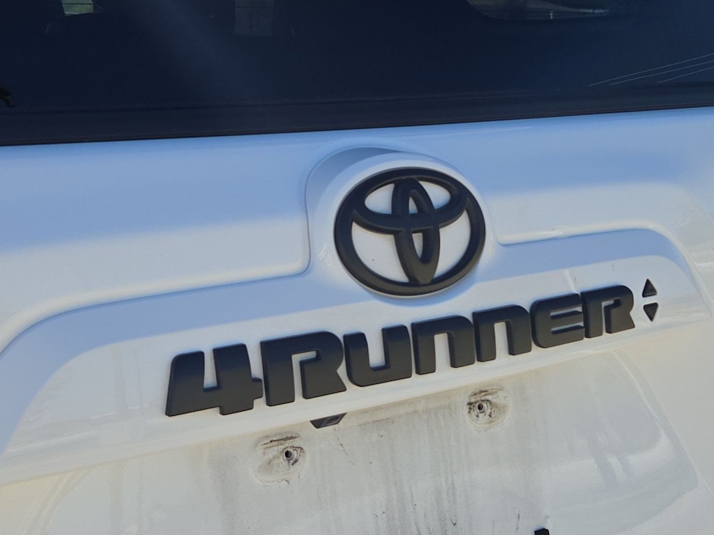 Thumbnail: 2023 Toyota 4Runner - 22