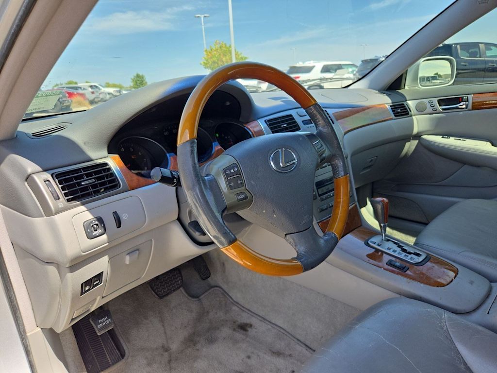 Thumbnail: 2005 Lexus ES - 2