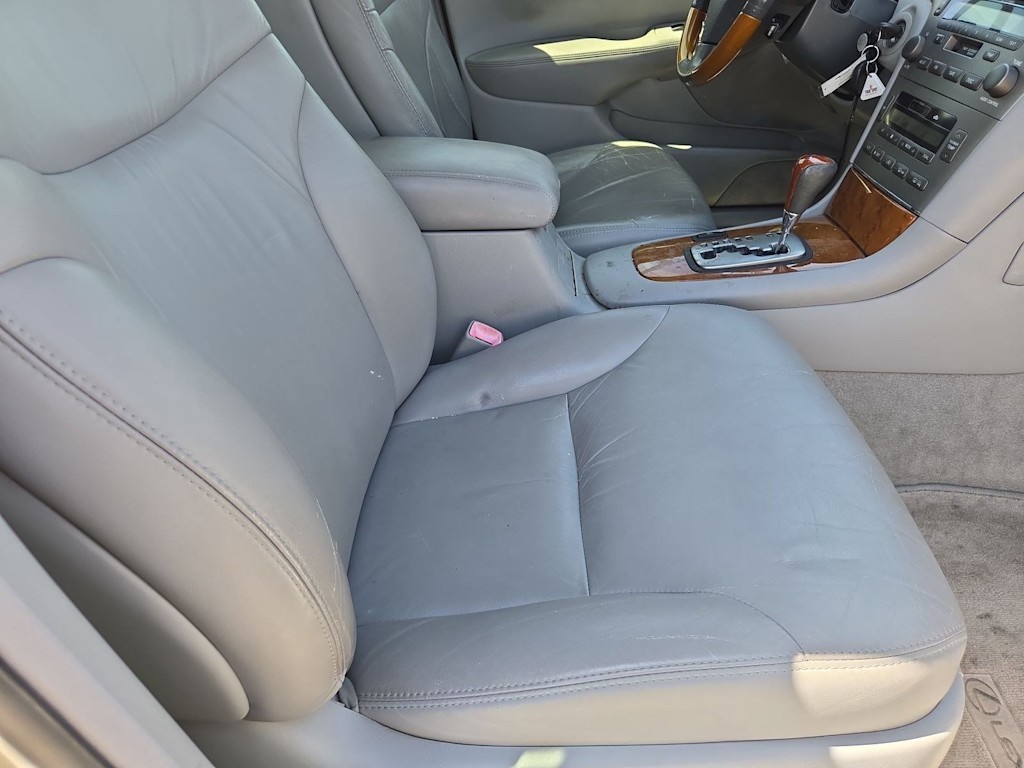 Thumbnail: 2005 Lexus ES - 27