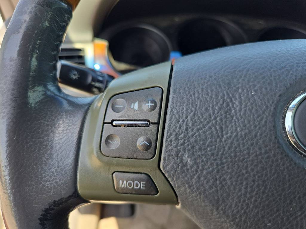Thumbnail: 2005 Lexus ES - 28