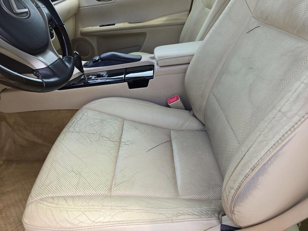 Thumbnail: 2014 Lexus ES - 10