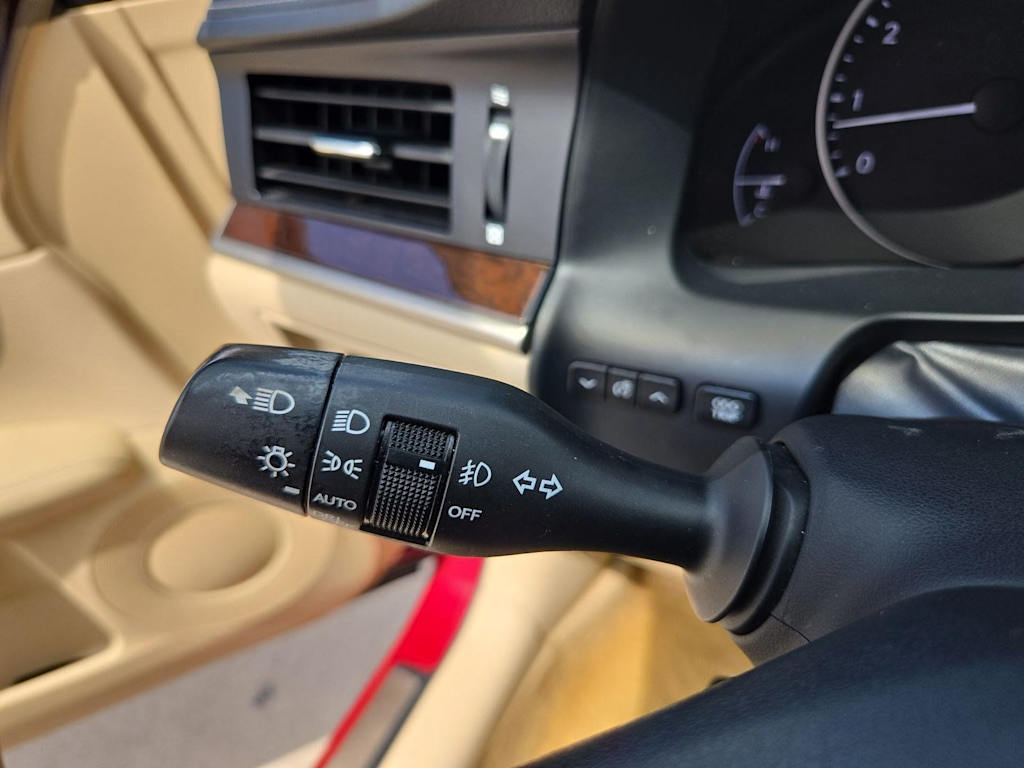 Thumbnail: 2014 Lexus ES - 33