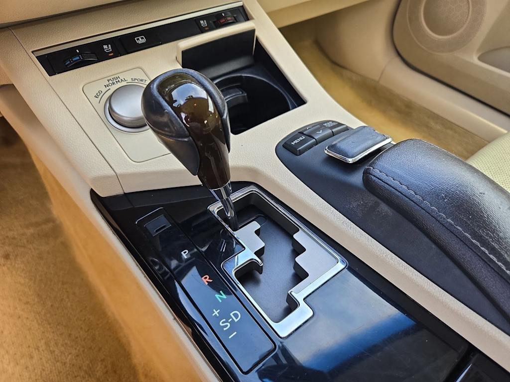 Thumbnail: 2014 Lexus ES - 15