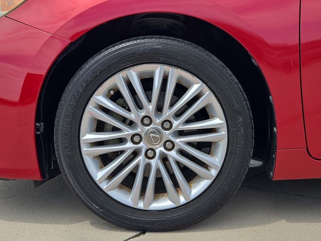 Thumbnail: 2014 Lexus ES - 8