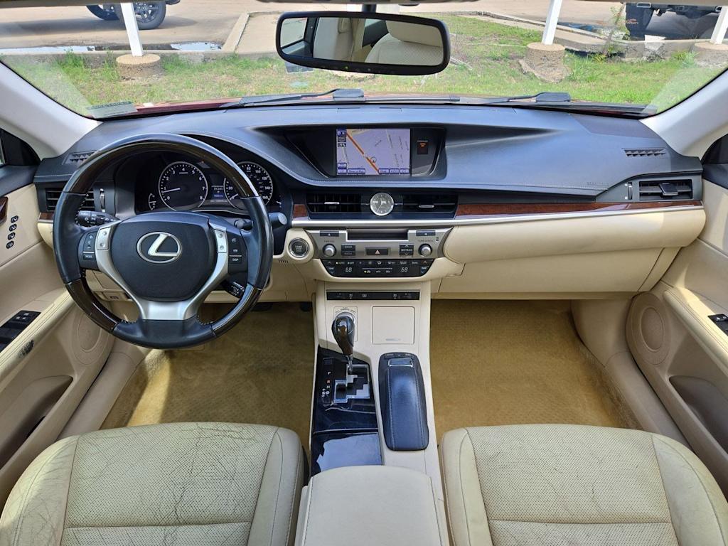 Thumbnail: 2014 Lexus ES - 9