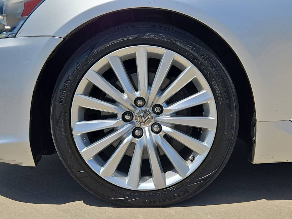 Thumbnail: 2013 Lexus LS - 8