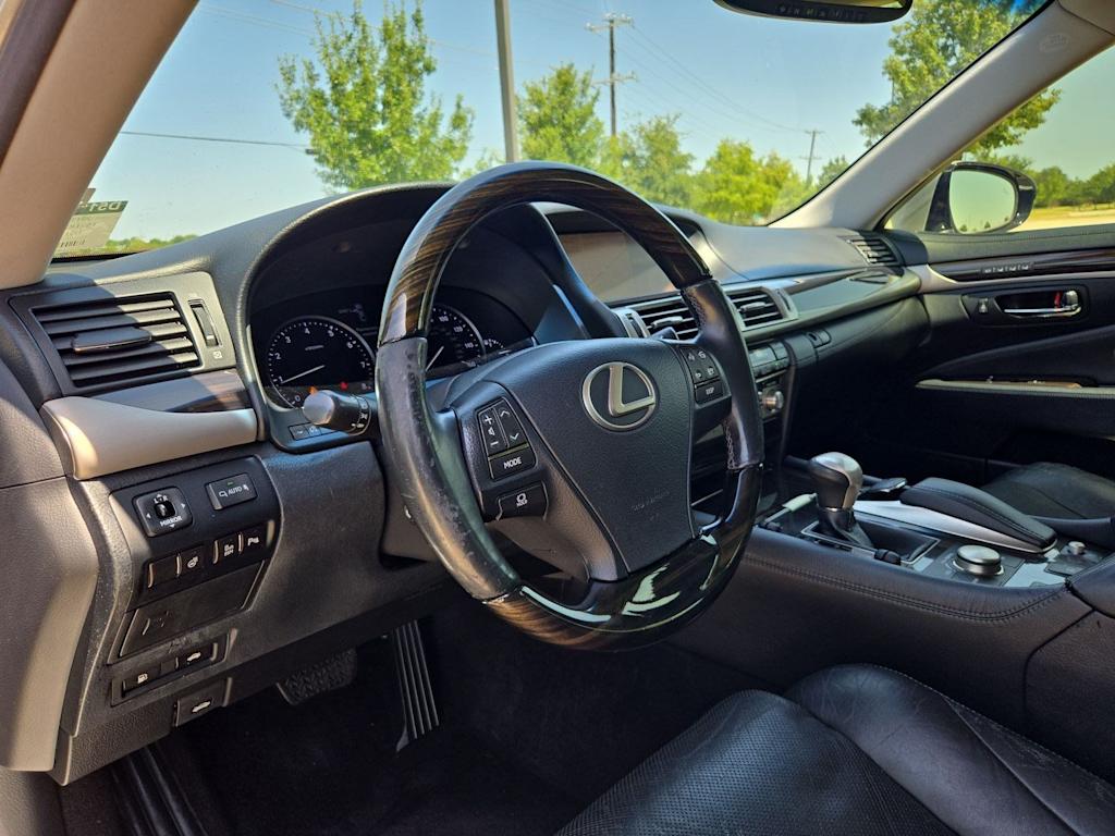 Thumbnail: 2013 Lexus LS - 2