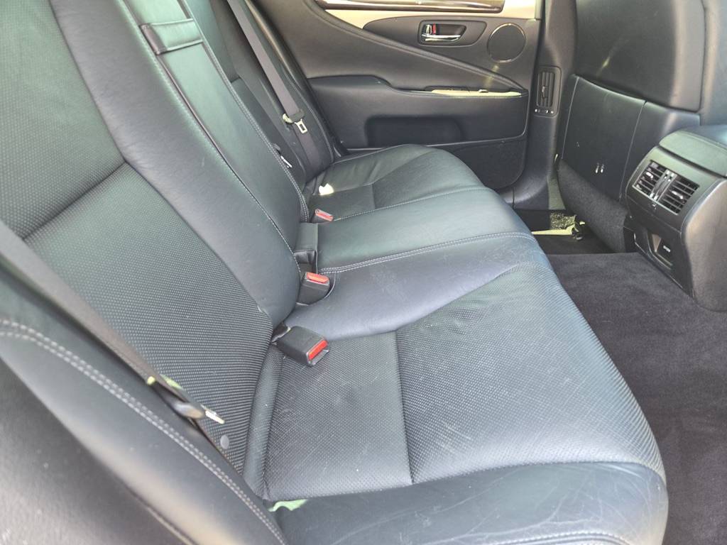Thumbnail: 2013 Lexus LS - 26
