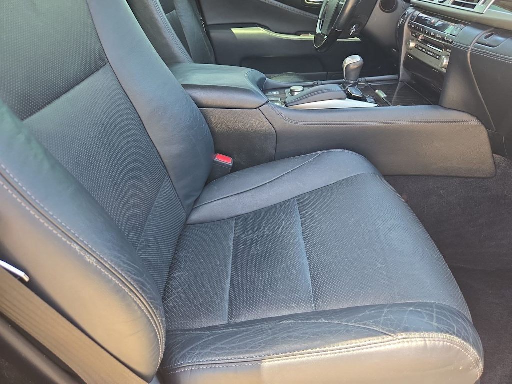 Thumbnail: 2013 Lexus LS - 11