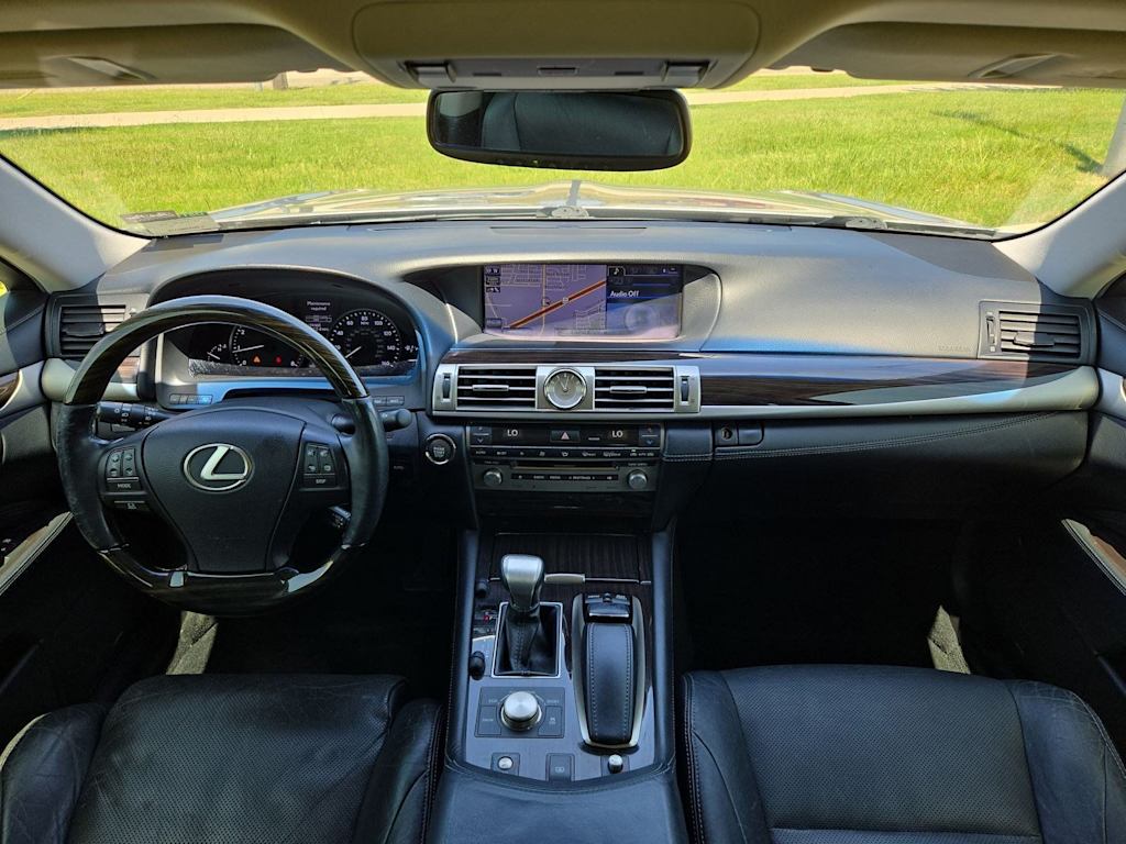 Thumbnail: 2013 Lexus LS - 9
