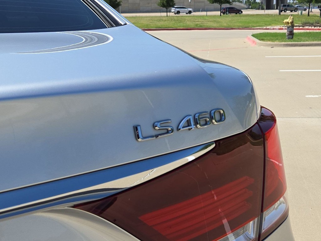 Thumbnail: 2013 Lexus LS - 7