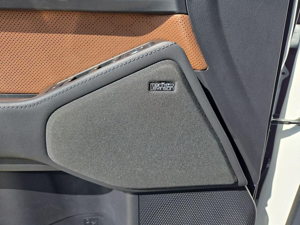Thumbnail: 2024 Lexus ES - 34