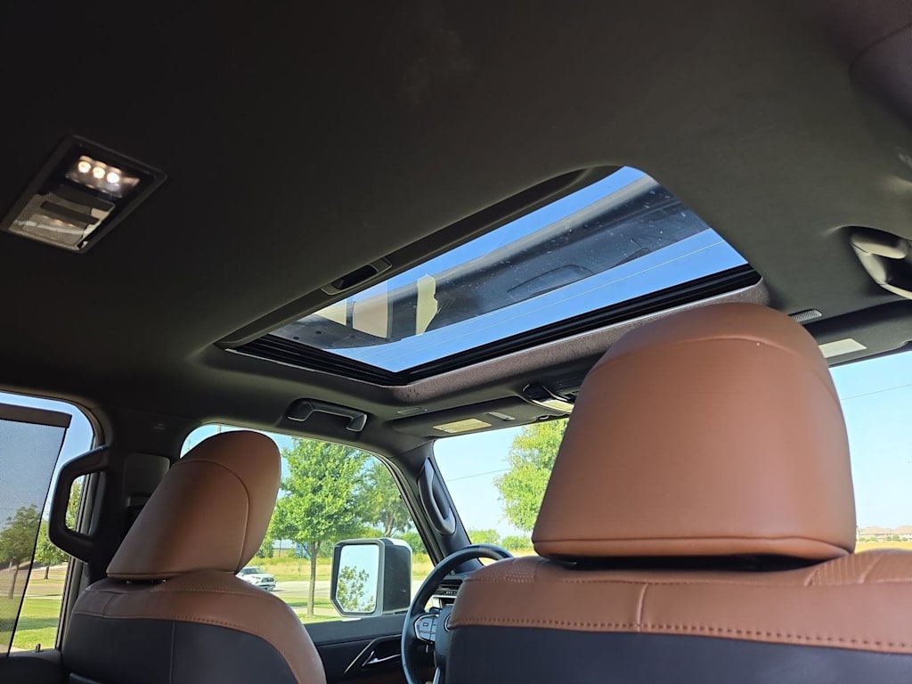 Thumbnail: 2024 Lexus ES - 28