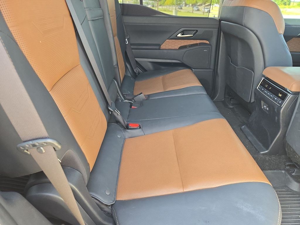 Thumbnail: 2024 Lexus ES - 27