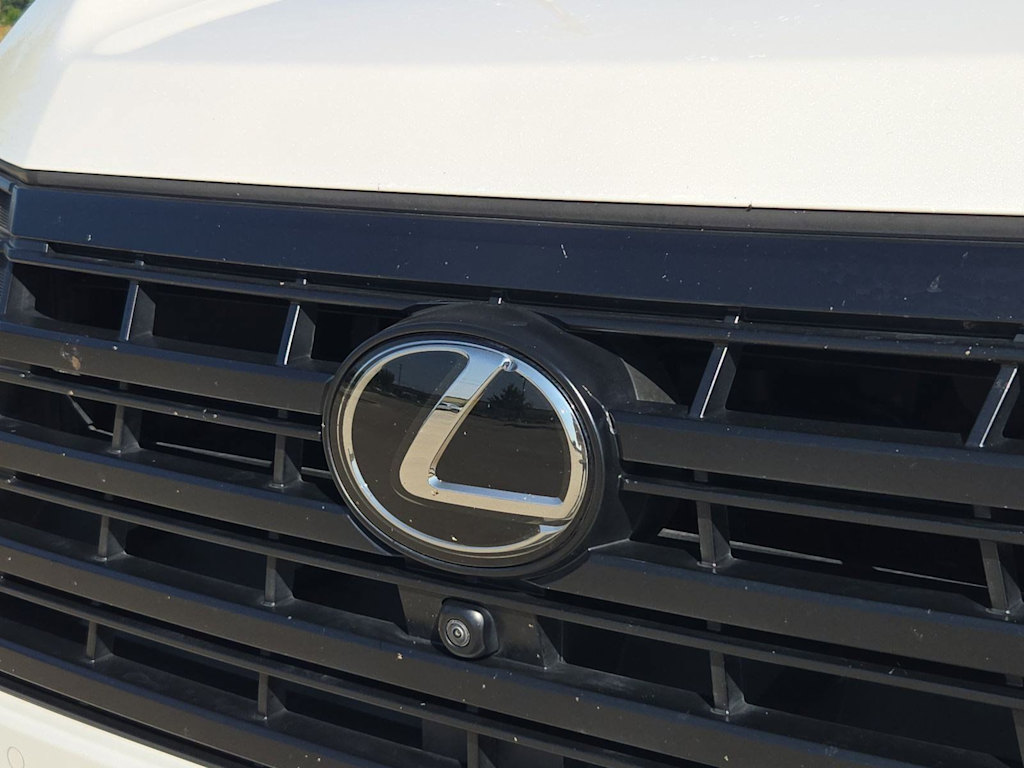 Thumbnail: 2024 Lexus ES - 22
