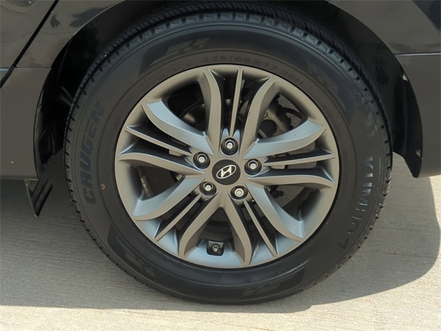 2015 Hyundai Tucson SE 8