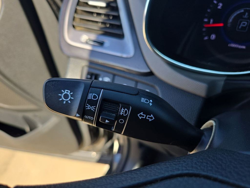 Thumbnail: 2015 Hyundai Santa Fe - 28