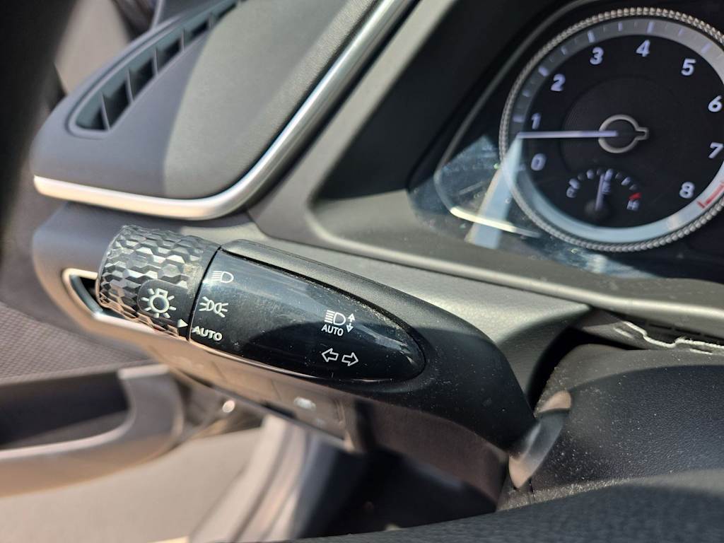 Thumbnail: 2022 Hyundai Sonata - 28