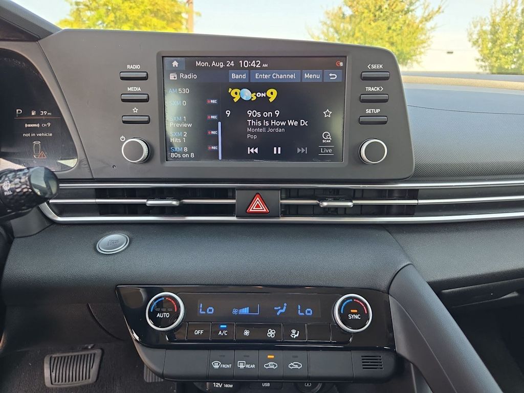 Thumbnail: 2021 Hyundai Elantra - 14