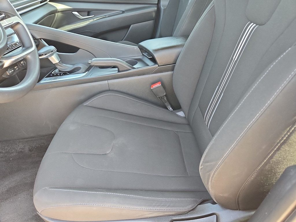 Thumbnail: 2021 Hyundai Elantra - 10