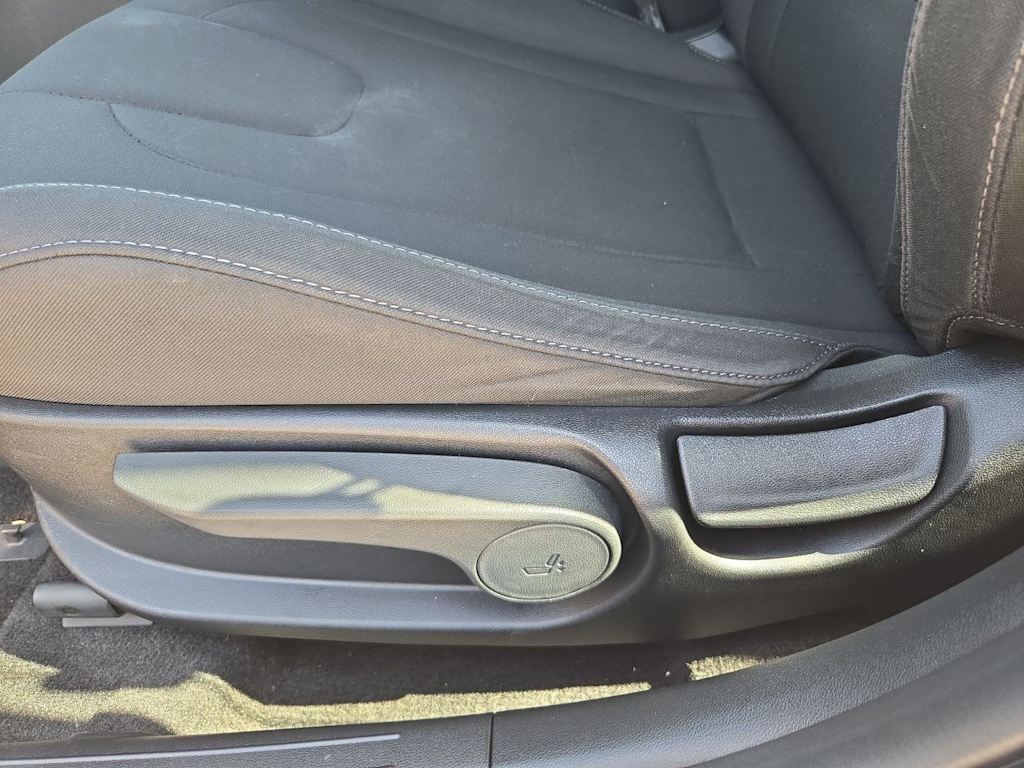 Thumbnail: 2021 Hyundai Elantra - 22