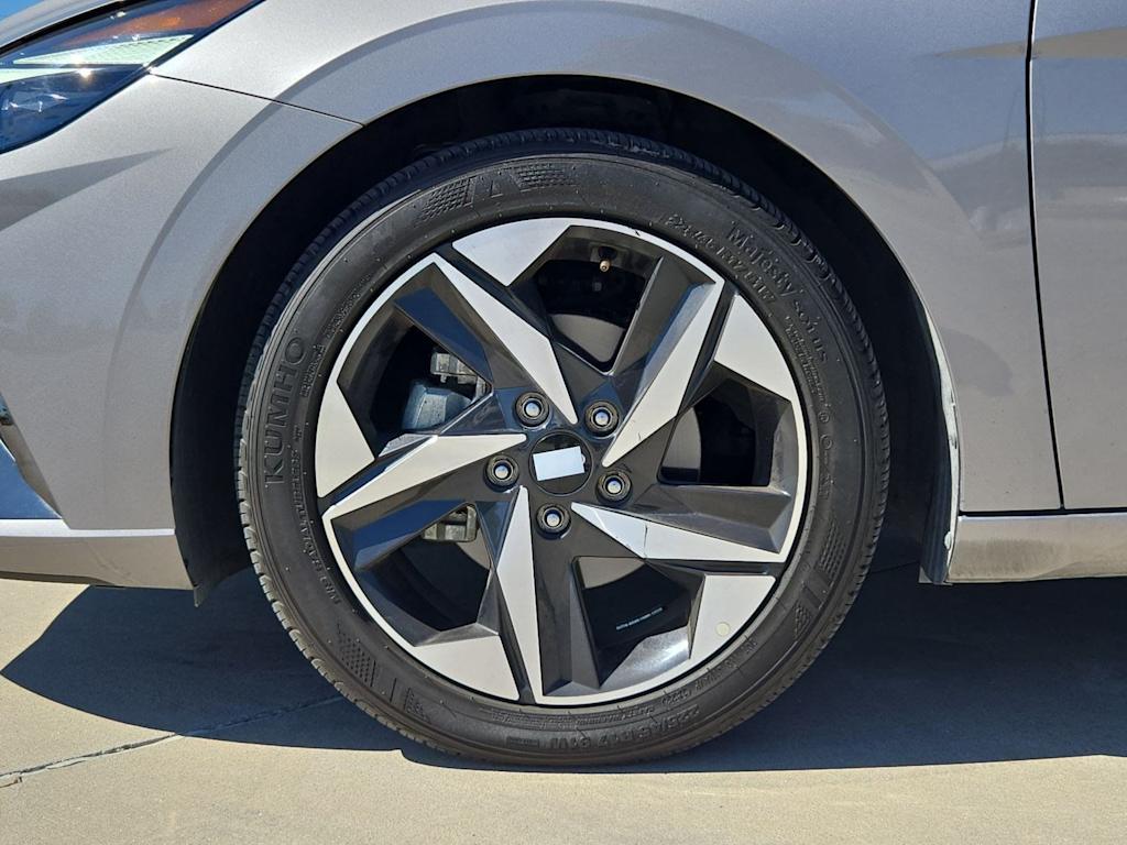 Thumbnail: 2023 Hyundai Elantra - 8
