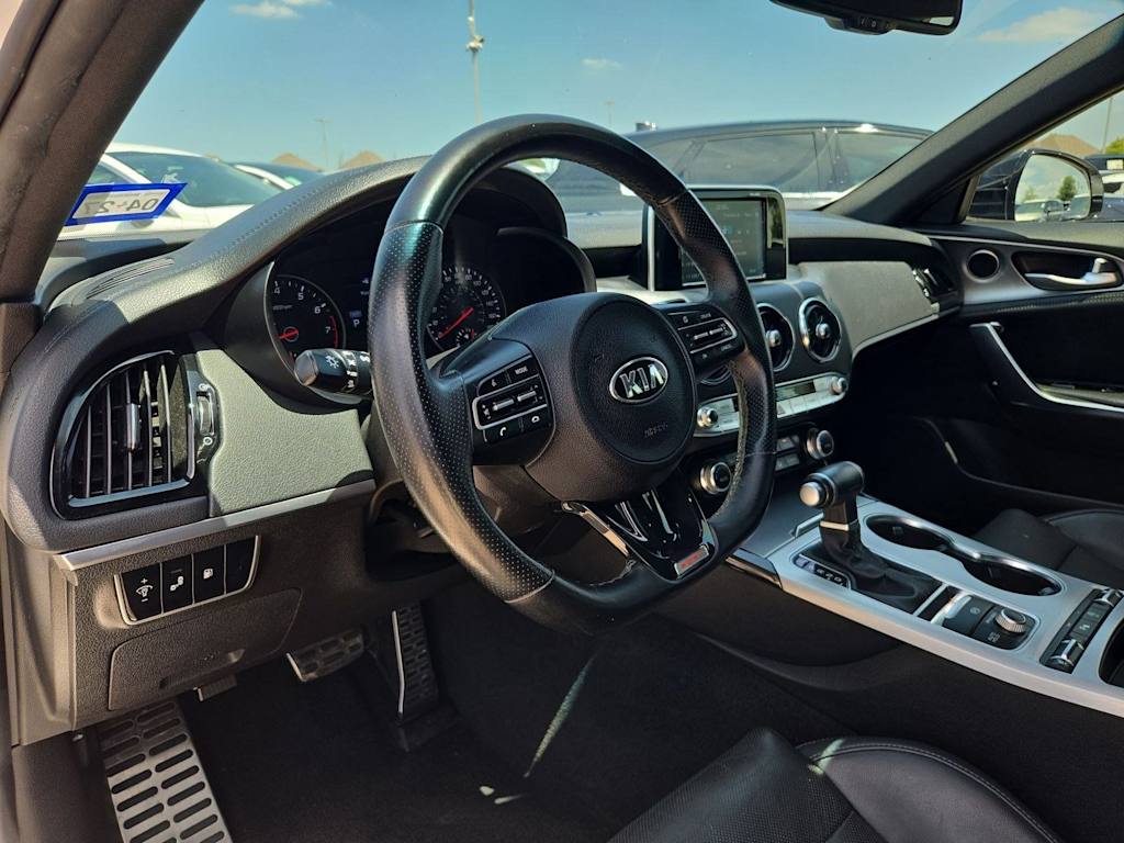 Thumbnail: 2020 Kia Stinger - 2