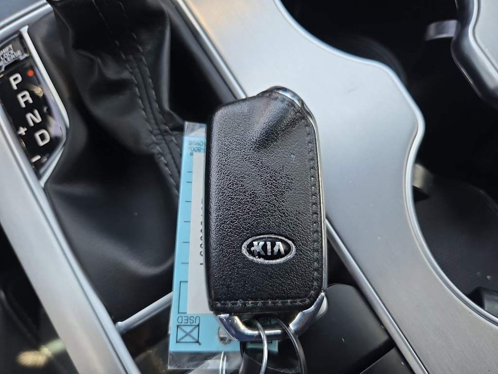 Thumbnail: 2020 Kia Stinger - 30