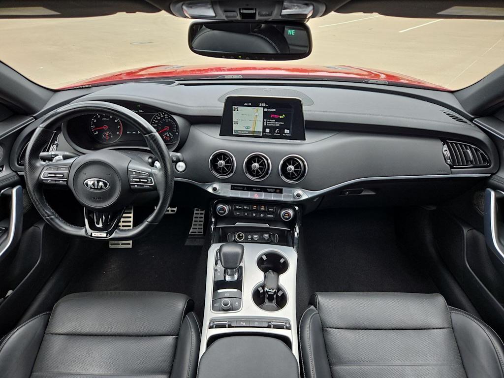 Thumbnail: 2018 Kia Stinger - 9