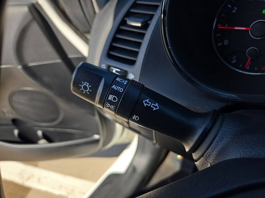 Thumbnail: 2016 Kia Forte - 29