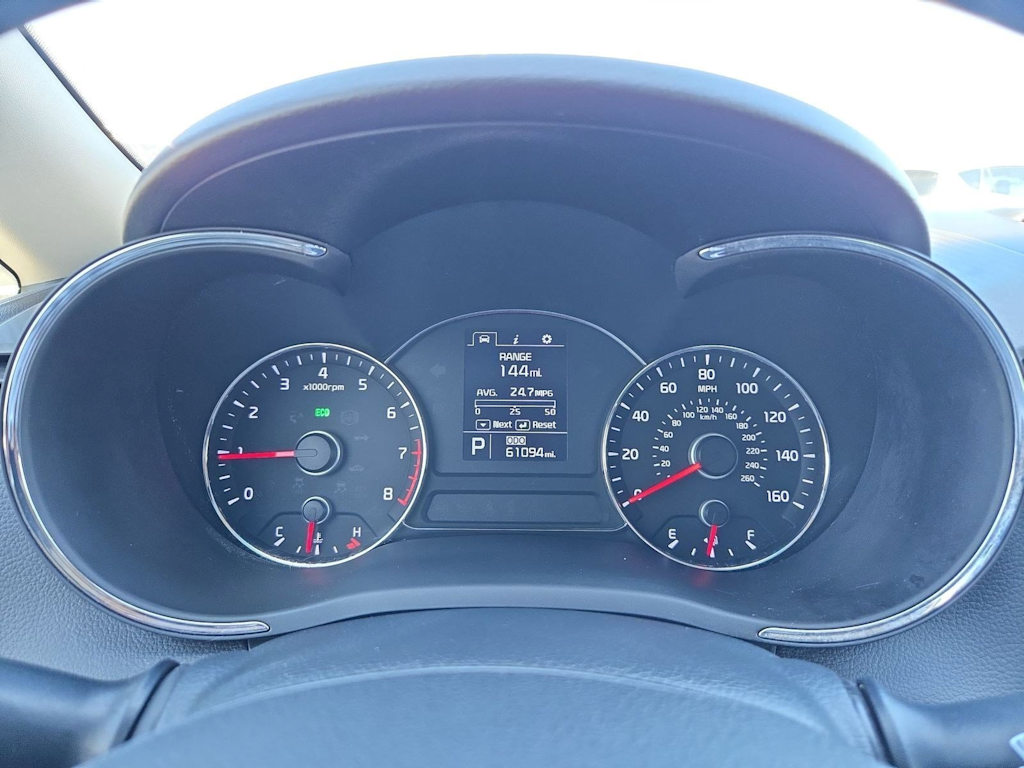 Thumbnail: 2016 Kia Forte - 16