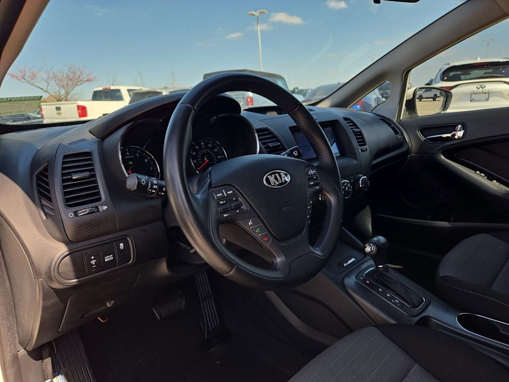 Thumbnail: 2016 Kia Forte - 2