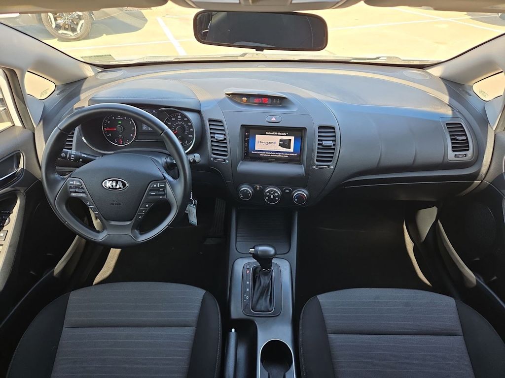 Thumbnail: 2016 Kia Forte - 9