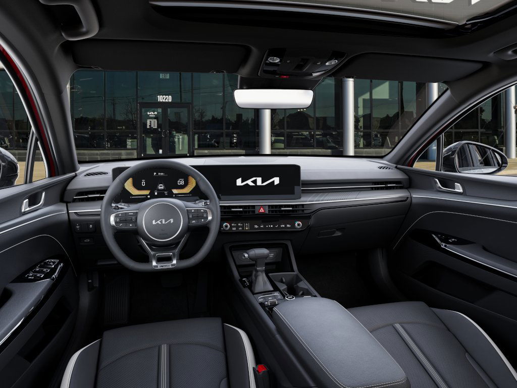 Thumbnail: 2025 Kia K5 - 2