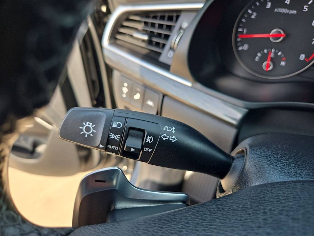 Thumbnail: 2018 Kia Cadenza - 15