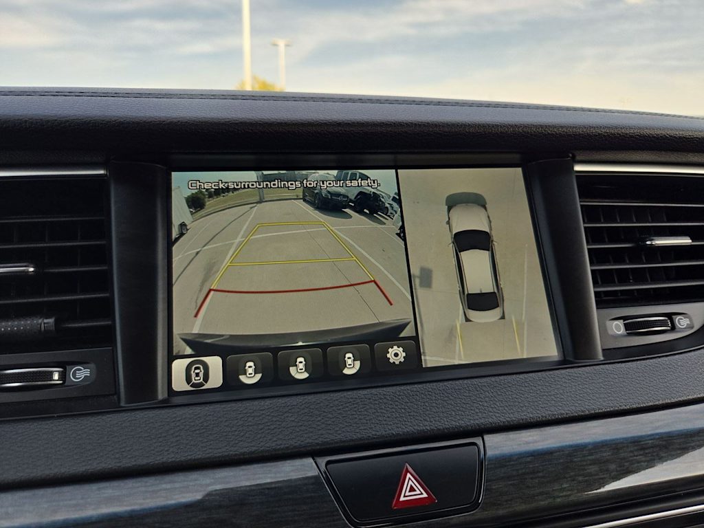 Thumbnail: 2018 Kia Cadenza - 33