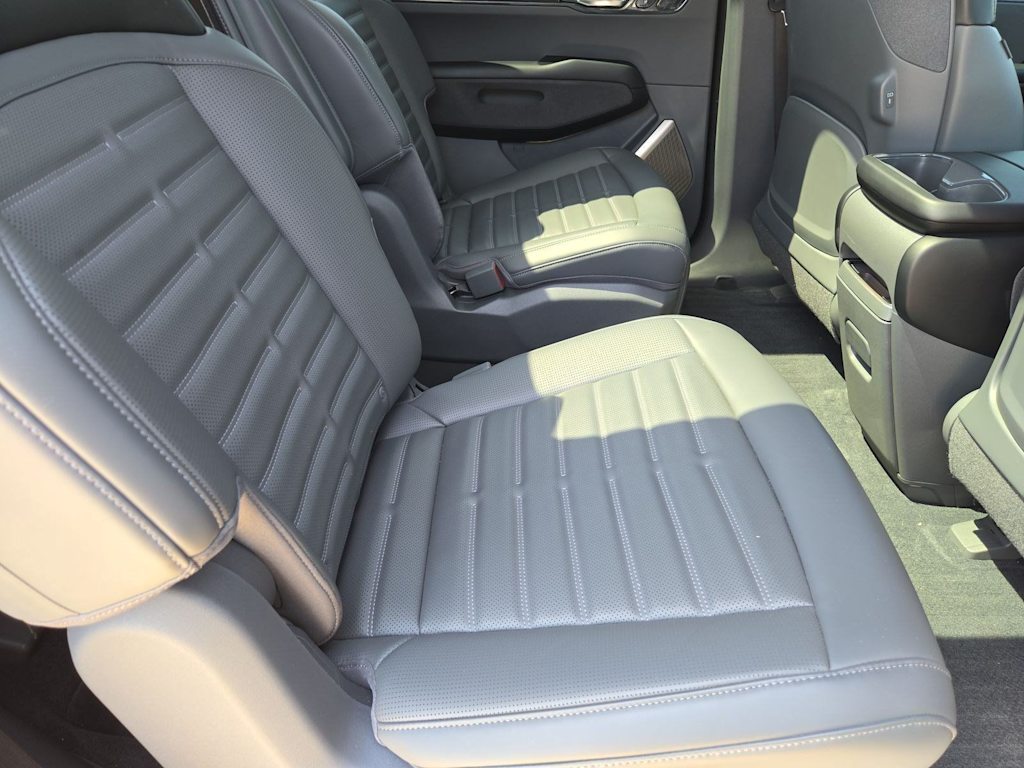 Thumbnail: 2024 Kia EV9 - 11