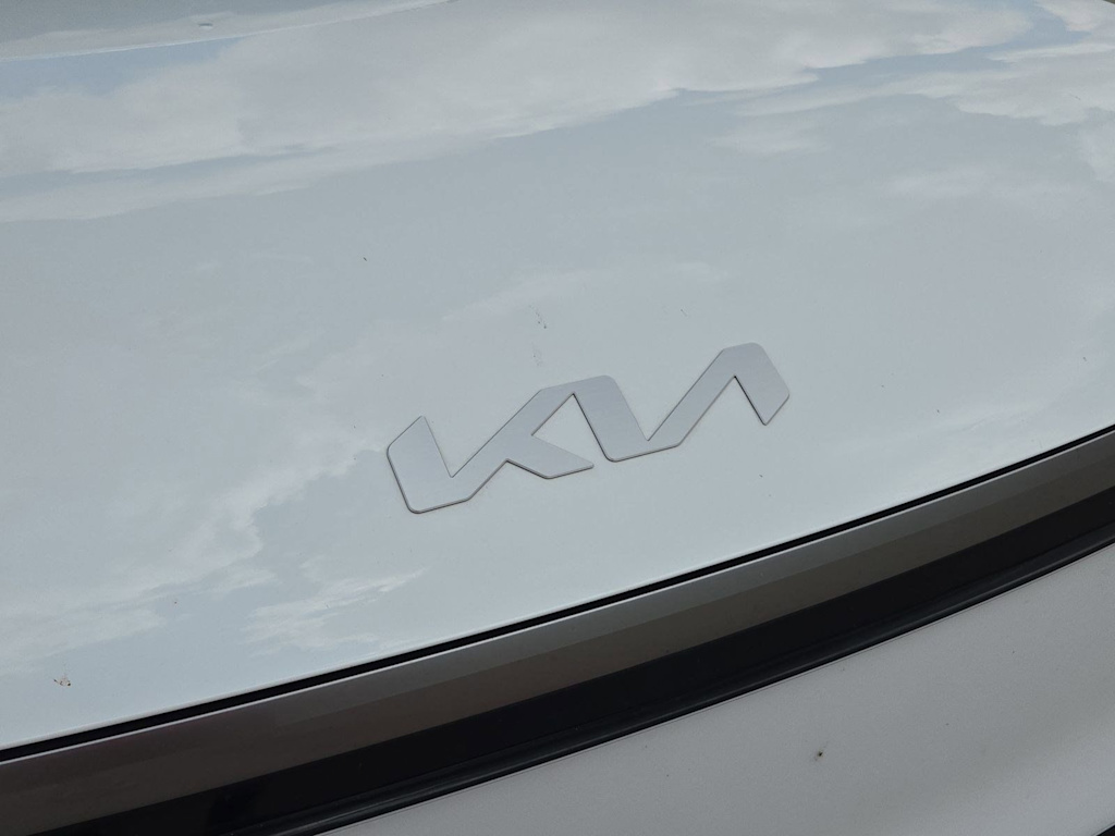 Thumbnail: 2024 Kia EV9 - 7