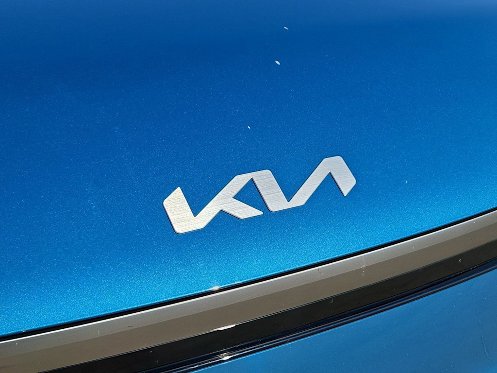 Thumbnail: 2024 Kia EV9 - 7
