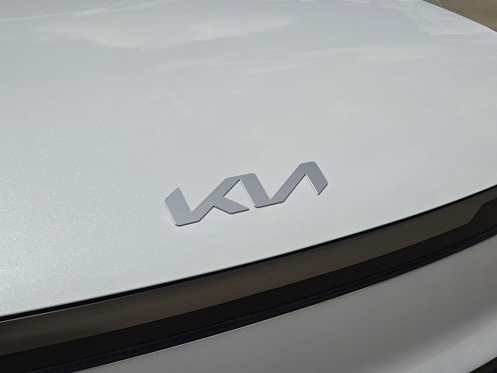 Thumbnail: 2024 Kia EV9 - 6